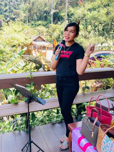 Paricha 47 years Lynne Thailand