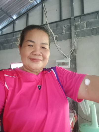 ฐิตาภรณ์ 52 years แคนดง Thailand