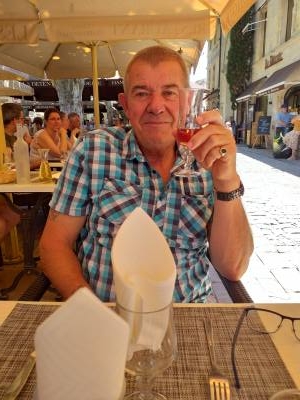 Eric 64 ปี Fleury Sur Loire  France