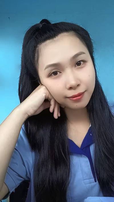 Eve 30 ans Samut Sakhon Thaïlande