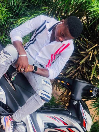 Fernandez 20 ปี Abidjan Cote d'Ivoire