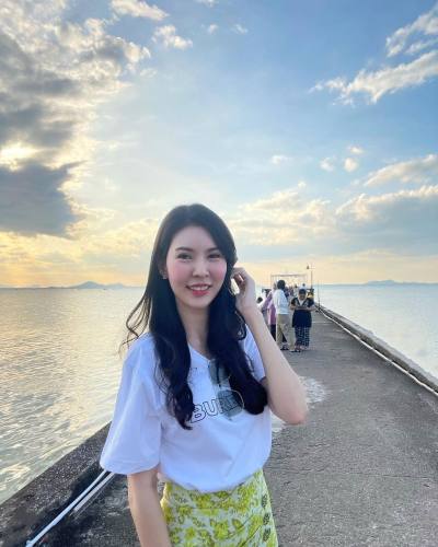 Angela 37 years Bangkok Thailand
