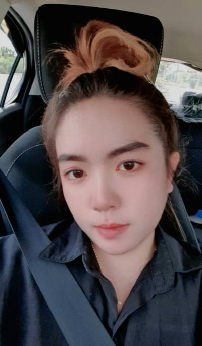 Emma Site de rencontre femme thai Thaïlande rencontres célibataires 23 ans