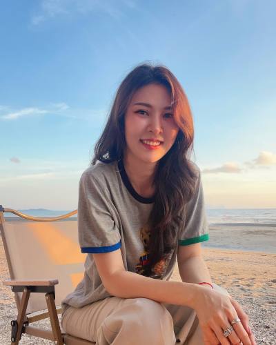 Amara 35 ans Trang Thaïlande