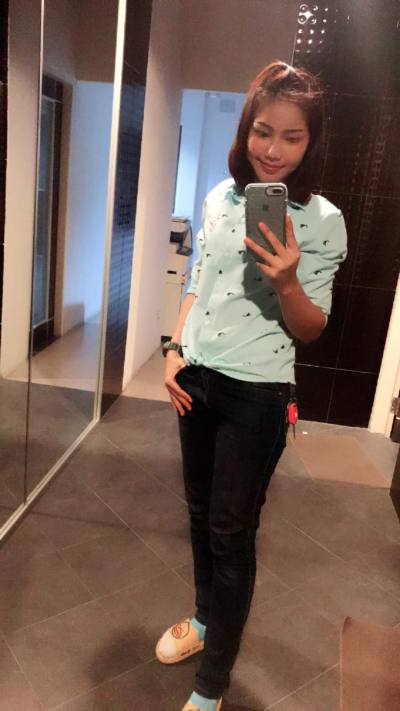 KanyaPhat 30 ans โคกสูง Thaïlande