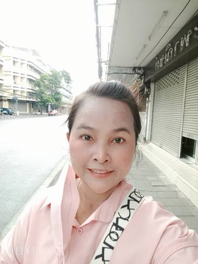 Sasithorn 41 years บัวเชด Thailand