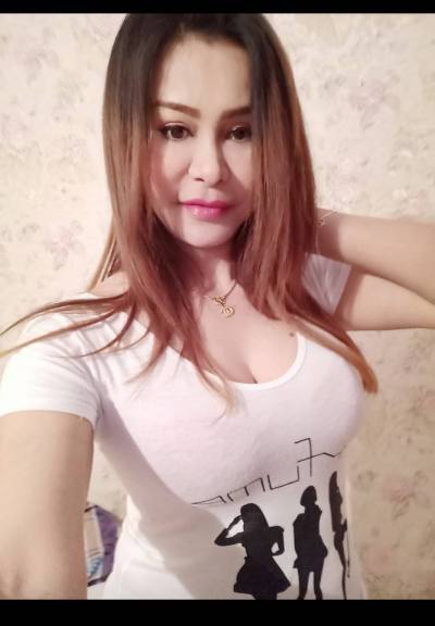 Dina 54 Jahre Bangkok Thailand