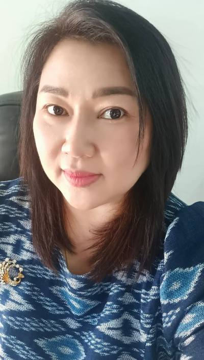 Phatcharin 44 Jahre Sakonnakon Thailand