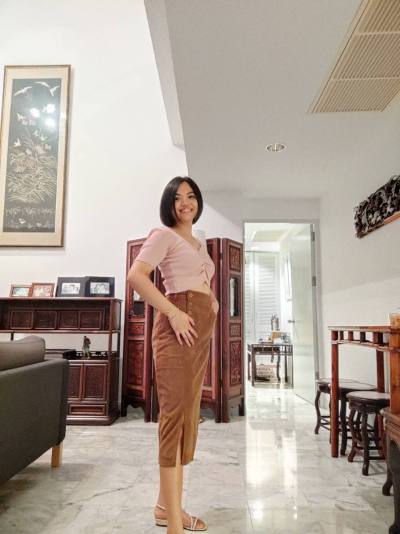 Anny 32 Jahre Korat Thailand