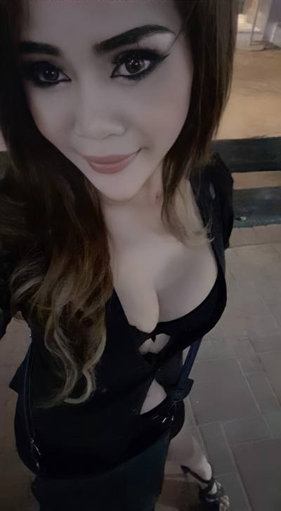 Sara 32 years พัทยา Thailand