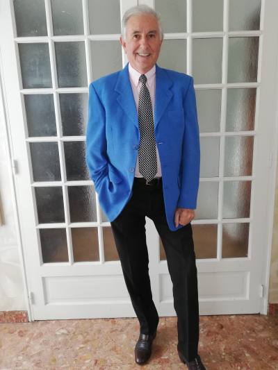 Guy 76 ปี Blaye France