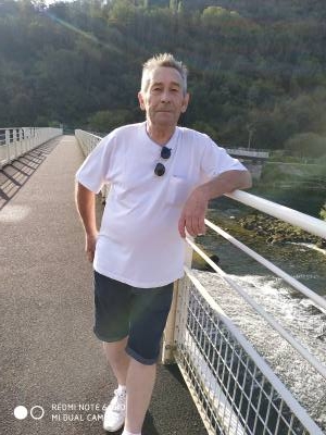 Richard 74 ปี Lons Le Saunier France