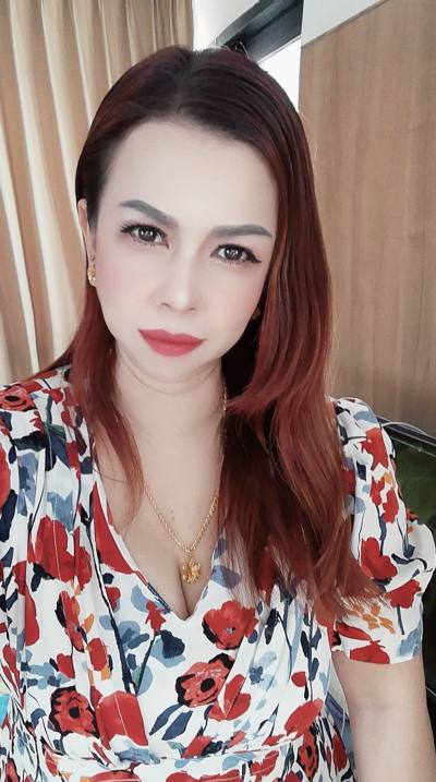 Nicha 48 ans Hatyai Thaïlande