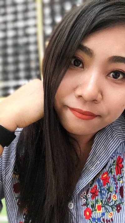 Molly 41 ans Phichit  Thaïlande