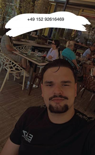 Dave 26 ปี Frankfurt  Germany