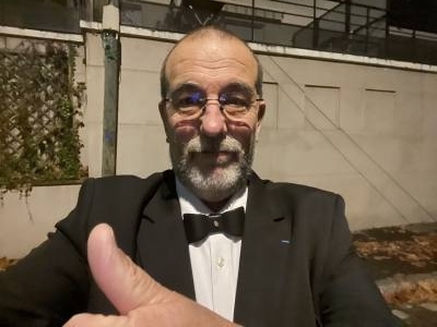 Erik 65 ปี Pithiviers France