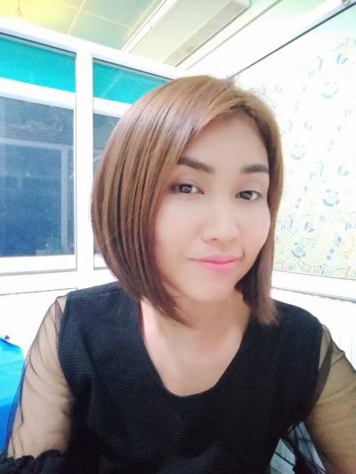 Mai 43 years ปลาปาก Thailand