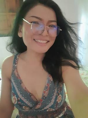 Zinnia 47 years รัตนบุรี Thailand
