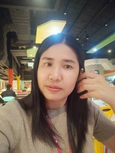 Bua 42 Jahre เจริญศิลป์ Thailand
