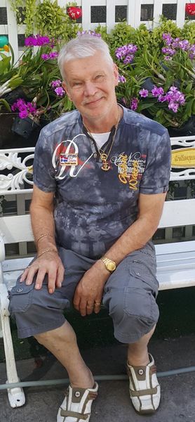 Karl 56 ปี Hamburg Germany