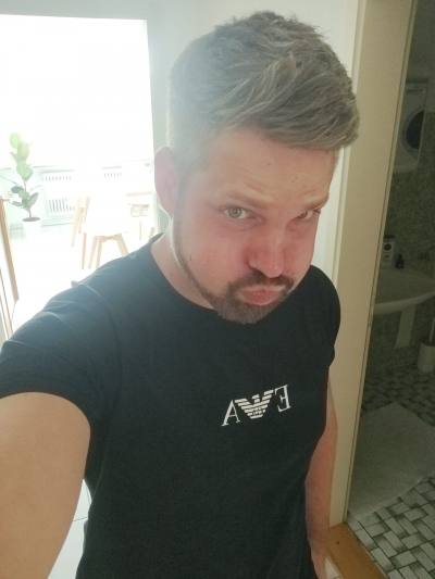 Adrian 34 ปี Freiburg Germany