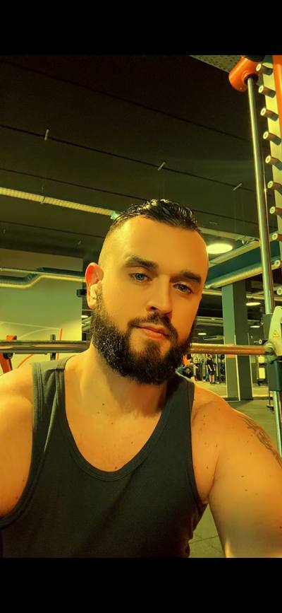Loic 37 ปี Gardanne France
