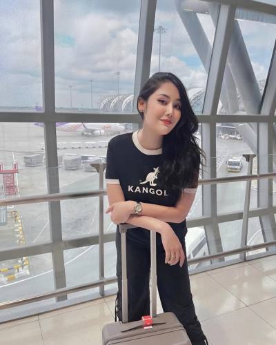 Anchali 35 Jahre Bangkok Thailand
