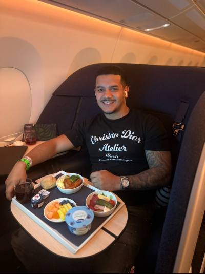 Hugo 30 ปี Patong ไทย