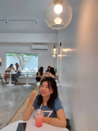 Katoon 34 ans Pakse Laos