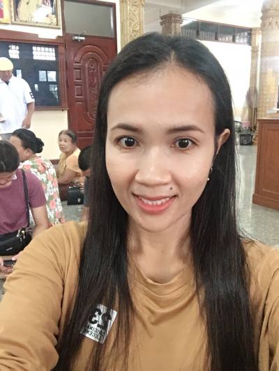 Sariga 39 Jahre Nonthai Thailand