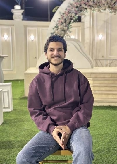 Ezzat 21 ans Cairo Égypte