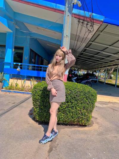 Bella 29 years ชลบุรี Thailand