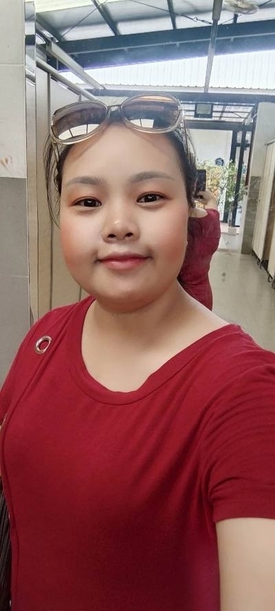 Kanita 28 ans วังสามหมอ Thaïlande