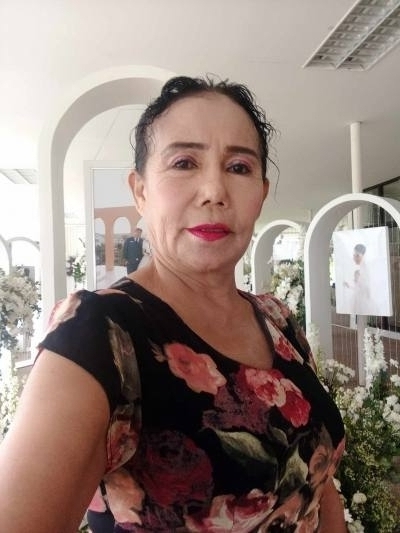 Miss LAMPHOEI CHAISOMKHUN 