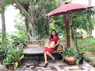 Apinya  44 years Chisngrai Thailand