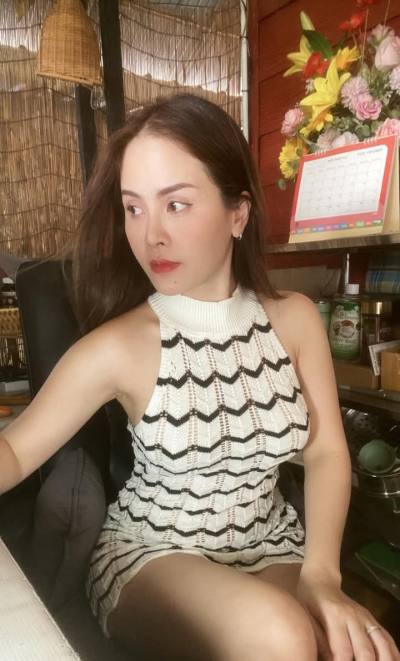 Amara 32 Jahre Bangkok Thailand