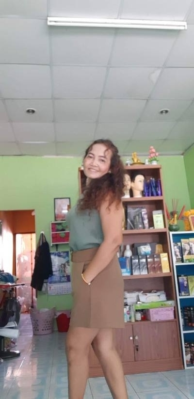 Emma 56 ans เมืองสมุทรปราการ Thaïlande