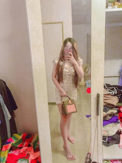 Thanchanok 33 Jahre Surin Thailand