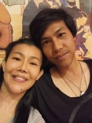 Da 51 Jahre พังโคน Thailand