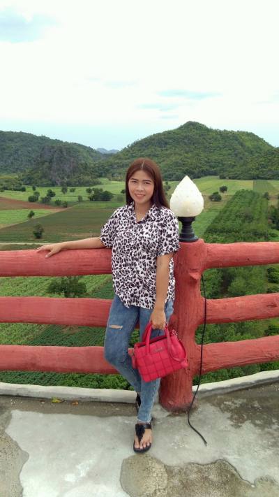 Nuni 34 ans Saka Thaïlande