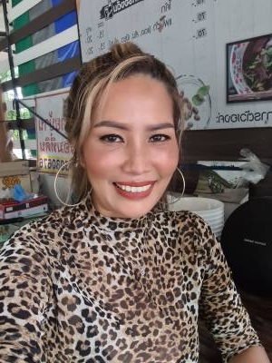 Chanyapat 43 Jahre  กาฬสินธุ์ Thailand