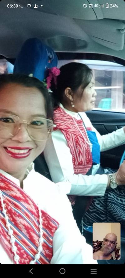 Julie 41 Jahre Loei Thailand