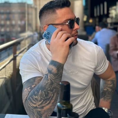 Bojan 33 ปี Abu Dhabi Dubai United Arab Emirates