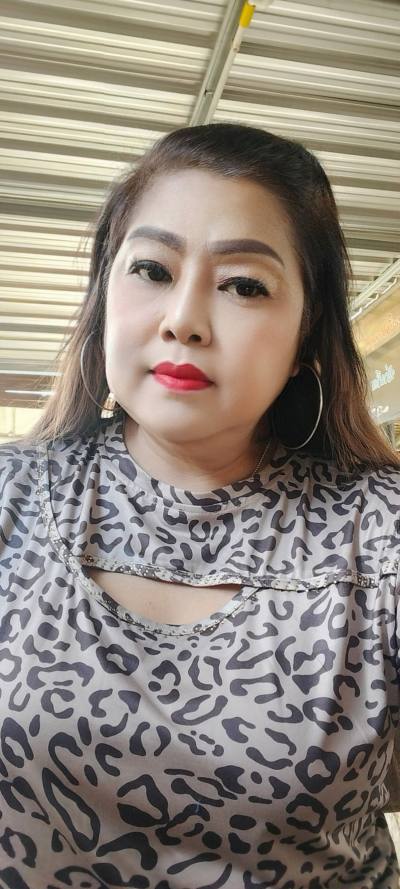 Sara 56 ans เมืองเพชรบุรี Thaïlande