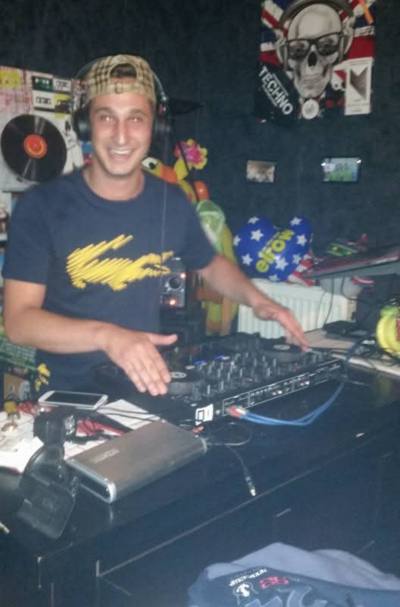 Romain 37 ans Dunkerque  France