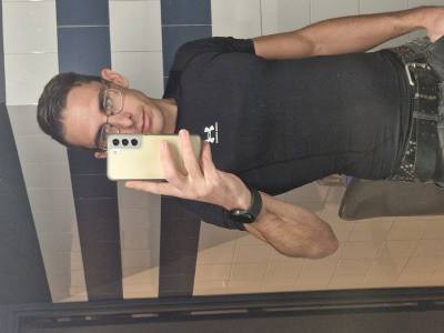 Yoann 33 ปี Menat France