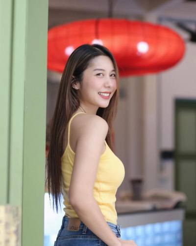 Amara 36 years Bangkok Thailand