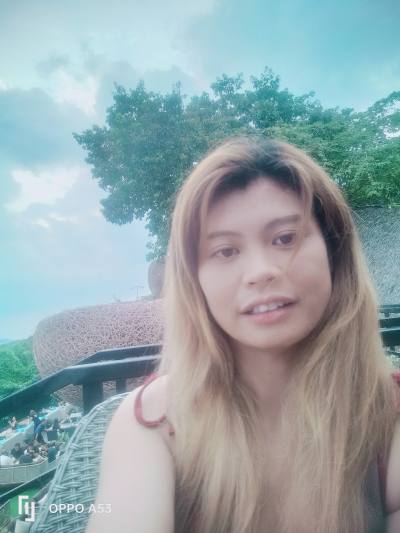 Aomrat 33 Jahre Pattaya Thailand