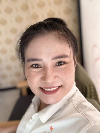 Nui 45 years นางรอง Thailand