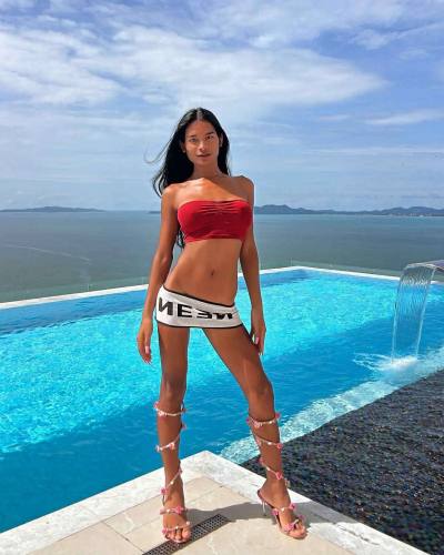 Emmy 23 ans Pattaya Thaïlande